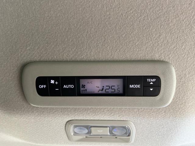 セレナ ｅ－パワー　ハイウェイスターＶ　登録済未使用車　２トーンカラー　１２．３型コネクトナビＴＶ　アラウンドビューモニタ　両側ハンズフリー電動ドア　衝突軽減　ナビリンクプロパイロット　ＥＴＣ２．０　後側方車両検知警告　後席オートエアコン（9枚目）