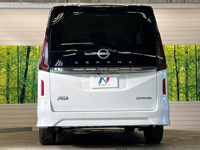 セレナ ｅ－パワー　ハイウェイスターＶ　登録済未使用車　２トーンカラー　１２．３型コネクトナビＴＶ　アラウンドビューモニタ　両側ハンズフリー電動ドア　衝突軽減　ナビリンクプロパイロット　ＥＴＣ２．０　後側方車両検知警告　後席オートエアコン（16枚目）