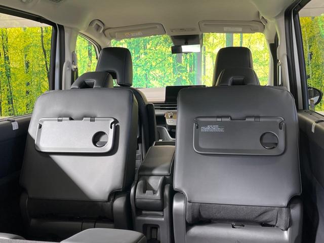 セレナ ｅ－パワー　ハイウェイスターＶ　登録済未使用車　２トーンカラー　１２．３型コネクトナビＴＶ　アラウンドビューモニタ　両側ハンズフリー電動ドア　衝突軽減　ナビリンクプロパイロット　ＥＴＣ２．０　後側方車両検知警告　後席オートエアコン（39枚目）