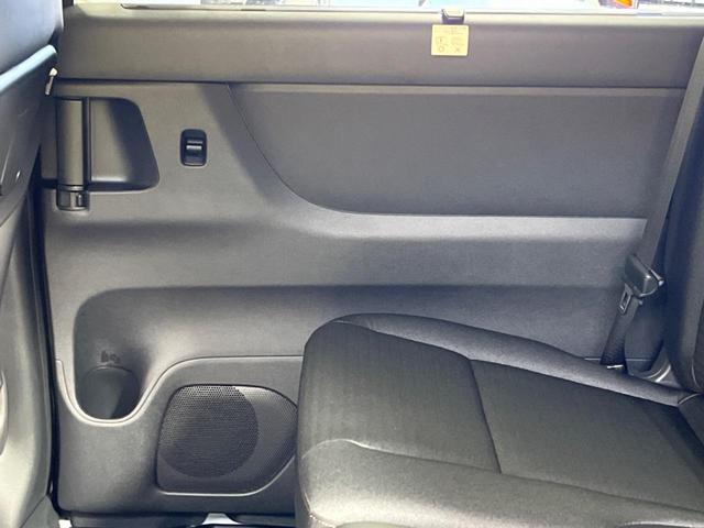 セレナ ｅ－パワー　ハイウェイスターＶ　登録済未使用車　２トーンカラー　１２．３型コネクトナビＴＶ　アラウンドビューモニタ　両側ハンズフリー電動ドア　衝突軽減　ナビリンクプロパイロット　ＥＴＣ２．０　後側方車両検知警告　後席オートエアコン（49枚目）