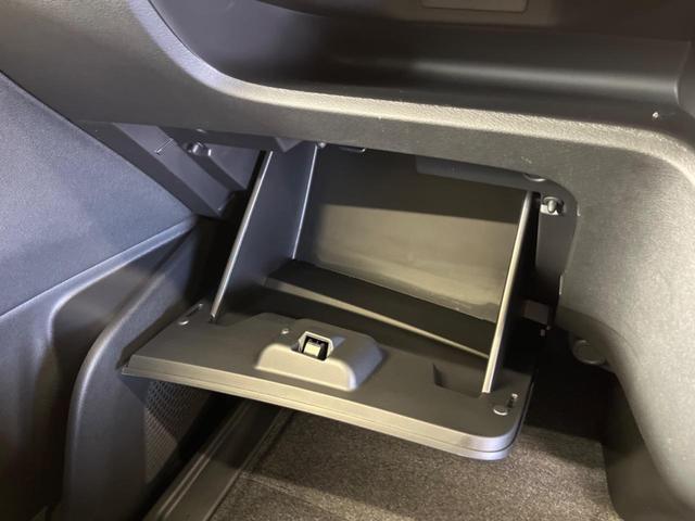 セレナ ｅ－パワー　ハイウェイスターＶ　登録済未使用車　２トーンカラー　１２．３型コネクトナビＴＶ　アラウンドビューモニタ　両側ハンズフリー電動ドア　衝突軽減　ナビリンクプロパイロット　ＥＴＣ２．０　後側方車両検知警告　後席オートエアコン（52枚目）