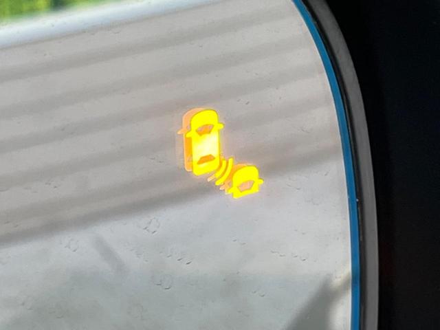 �y�u���C���h�X�|�b�g�C���t�H���[�V�����z���s���A�h�A�~���[�̎��p�ɂȂ�₷���ӏ��Ɍ㑱�Ԃ��ڋ߂���ƃT�C�h�~���[�t�߂Ɍx����\���A�h���C�o�[�ɒ��ӊ��N�����Ă���܂��B