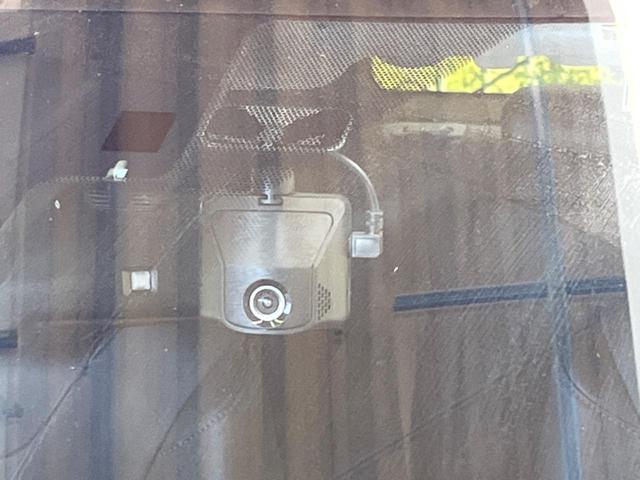 プリウス Ａツーリングセレクション　禁煙車　ＢＩＧ－Ｘ９型ナビＴＶ　バックカメラ　セーフティセンス　レーダークルーズ　ブラインドスポットモニタ　インテリジェントクリアランスソナー　黒合皮シート（28枚目）