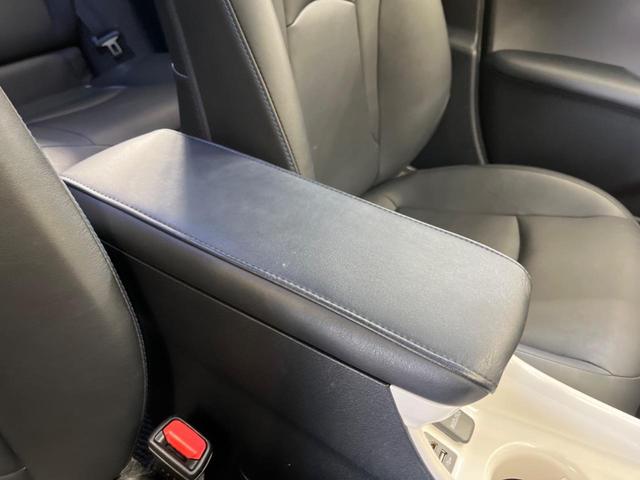 プリウス Ａツーリングセレクション　禁煙車　ＢＩＧ－Ｘ９型ナビＴＶ　バックカメラ　セーフティセンス　レーダークルーズ　ブラインドスポットモニタ　インテリジェントクリアランスソナー　黒合皮シート（32枚目）