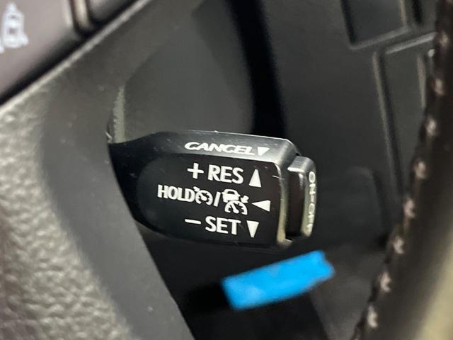 アルファード ２．５Ｓ　タイプゴールド　禁煙車　純正９型ナビＴＶ　純正１２．１型後席モニター　三眼ＬＥＤ　バックカメラ　セーフティセンス　インテリジェントクリアランスソナー　両側電動ドア　電動バックドア　半革シート　ウッドコンビステアリング（7枚目）