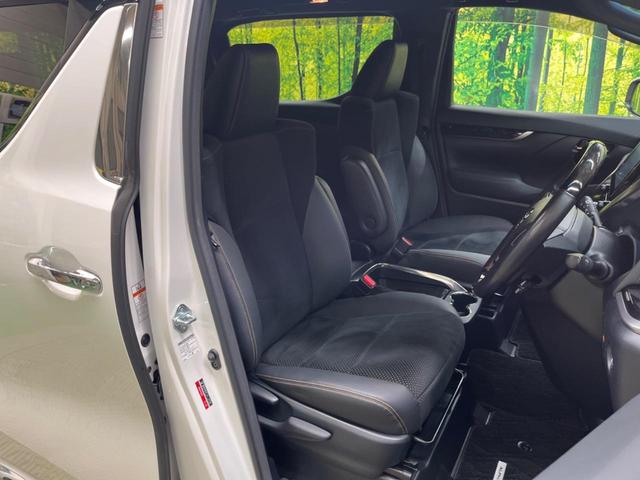 アルファード ２．５Ｓ　タイプゴールド　禁煙車　純正９型ナビＴＶ　純正１２．１型後席モニター　三眼ＬＥＤ　バックカメラ　セーフティセンス　インテリジェントクリアランスソナー　両側電動ドア　電動バックドア　半革シート　ウッドコンビステアリング（9枚目）