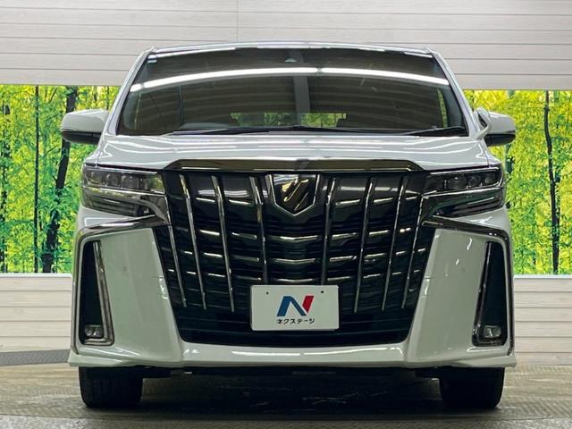 アルファード ２．５Ｓ　タイプゴールド　禁煙車　純正９型ナビＴＶ　純正１２．１型後席モニター　三眼ＬＥＤ　バックカメラ　セーフティセンス　インテリジェントクリアランスソナー　両側電動ドア　電動バックドア　半革シート　ウッドコンビステアリング（14枚目）