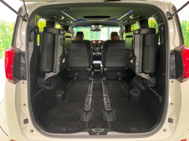 アルファード ２．５Ｓ　タイプゴールド　禁煙車　純正９型ナビＴＶ　純正１２．１型後席モニター　三眼ＬＥＤ　バックカメラ　セーフティセンス　インテリジェントクリアランスソナー　両側電動ドア　電動バックドア　半革シート　ウッドコンビステアリング（39枚目）