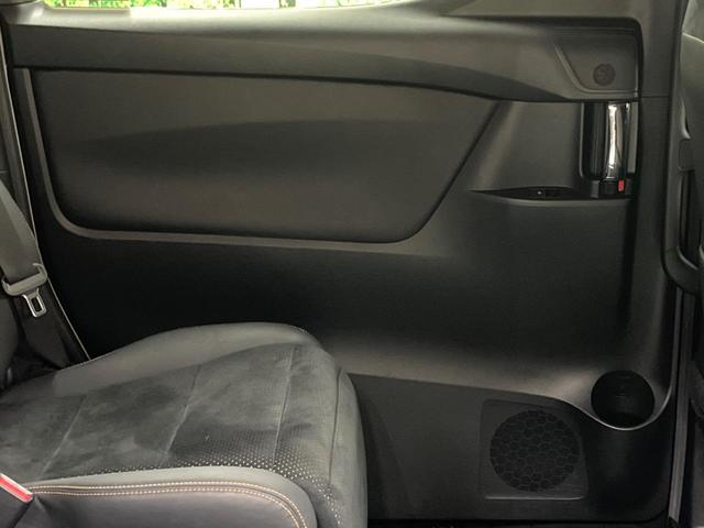 アルファード ２．５Ｓ　タイプゴールド　禁煙車　純正９型ナビＴＶ　純正１２．１型後席モニター　三眼ＬＥＤ　バックカメラ　セーフティセンス　インテリジェントクリアランスソナー　両側電動ドア　電動バックドア　半革シート　ウッドコンビステアリング（43枚目）