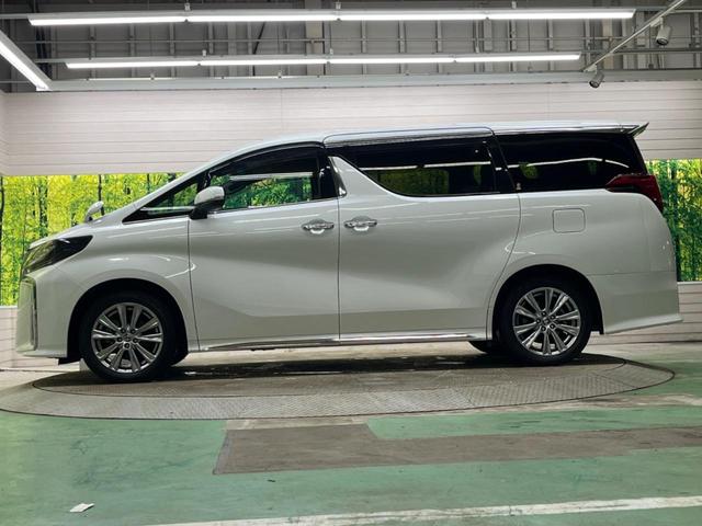 アルファード ２．５Ｓ　タイプゴールド　禁煙車　純正９型ナビＴＶ　純正１２．１型後席モニター　三眼ＬＥＤ　バックカメラ　セーフティセンス　インテリジェントクリアランスソナー　両側電動ドア　電動バックドア　半革シート　ウッドコンビステアリング（54枚目）