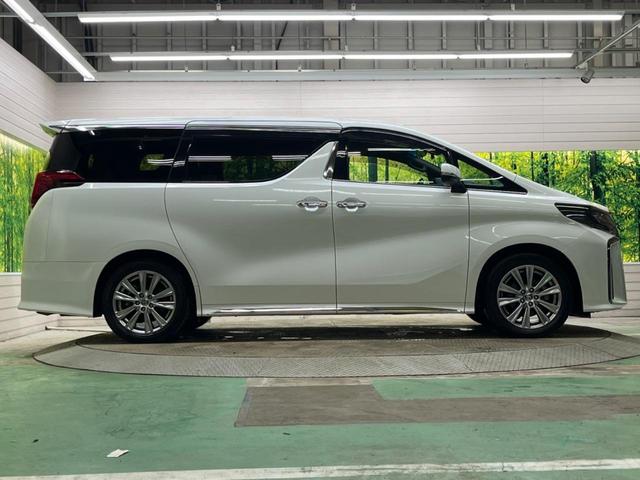 アルファード ２．５Ｓ　タイプゴールド　禁煙車　純正９型ナビＴＶ　純正１２．１型後席モニター　三眼ＬＥＤ　バックカメラ　セーフティセンス　インテリジェントクリアランスソナー　両側電動ドア　電動バックドア　半革シート　ウッドコンビステアリング（55枚目）