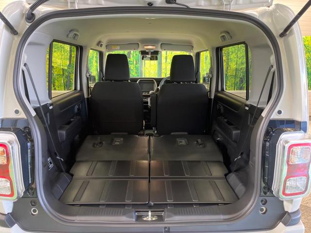 ���i�̂���������ʋ΁A���}���ɏ\���ȉ׎��X�y�[�X���m�ۂ��Ă���܂��B�Z�J���h�V�[�g��|���ƁA�傫�ȉו��̐ύڂ��\�ł���