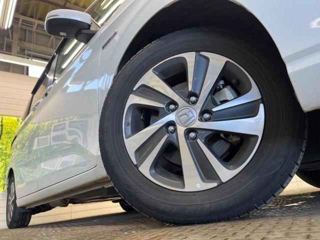 �y�����I�v�V�����P�T�C���`�A���~�z�C�[���z�����I�v�V�����z�C�[���𑕒��B���s���\�̌���ɉ����A�O�ς����X�^�C���b�V���ɂȂ��Ă��܂��B