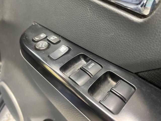 �y�d���i�[�~���[�z�T�C�h�~���[�͓d���i�[���ƂȂ��Ă���A�������ԏ�ł��L�Y�������X�N��}�����܂��B