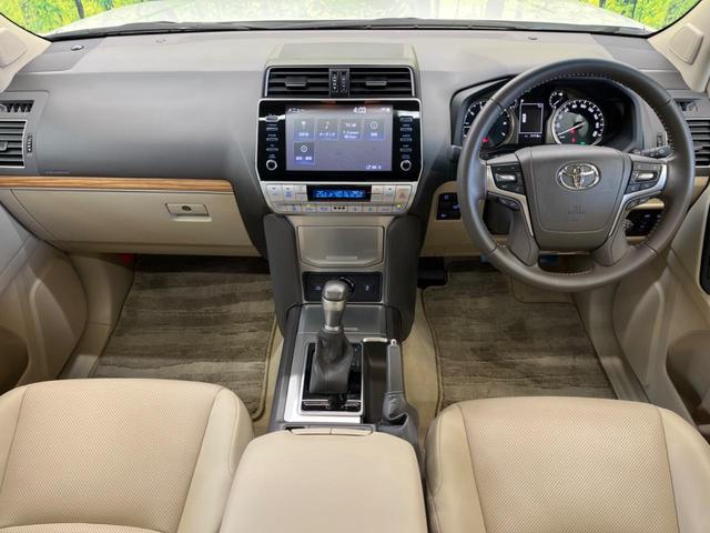 ランドクルーザープラド ＴＸ　Ｌパッケージ　マットブラックエディション　７人乗　ムーンルーフ　禁煙車　純正９型ナビ　マルチテレインモニタ　ベージュ革　セーフティセンス　レーダークルーズ　ブラインドスポットモニタ　パワーシート　シートベンチレーション　ルーフレール（2枚目）