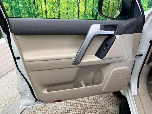 ランドクルーザープラド ＴＸ　Ｌパッケージ　マットブラックエディション　７人乗　ムーンルーフ　禁煙車　純正９型ナビ　マルチテレインモニタ　ベージュ革　セーフティセンス　レーダークルーズ　ブラインドスポットモニタ　パワーシート　シートベンチレーション　ルーフレール（55枚目）