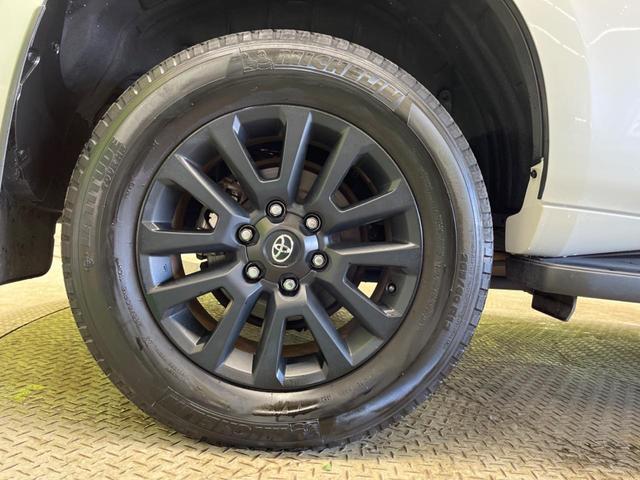 ランドクルーザープラド ＴＸ　Ｌパッケージ　マットブラックエディション　７人乗　ムーンルーフ　禁煙車　純正９型ナビ　マルチテレインモニタ　ベージュ革　セーフティセンス　レーダークルーズ　ブラインドスポットモニタ　パワーシート　シートベンチレーション　ルーフレール（72枚目）