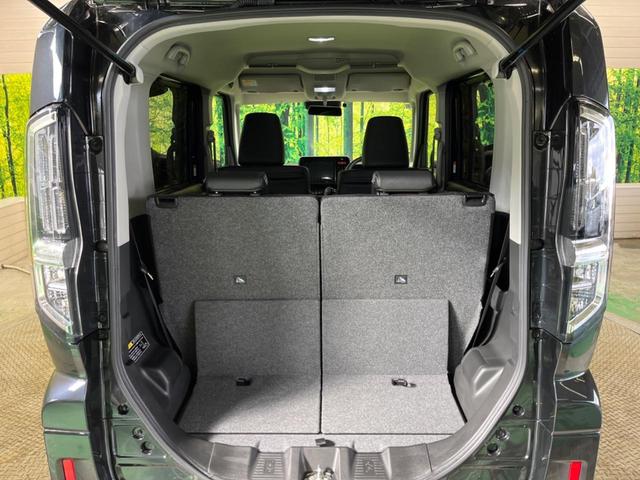 ���i�̂���������ʋ΁A���}���ɏ\���ȉ׎��X�y�[�X���m�ۂ��Ă���܂��B�Z�J���h�V�[�g��|���ƁA�傫�ȉו��̐ύڂ��\�ł���