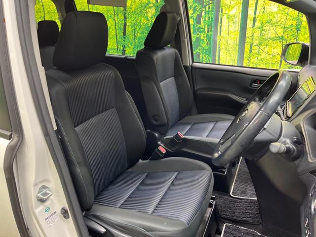 ヴォクシー ＺＳ　煌ＩＩ　禁煙車　純正９型ナビＴＶ　純正１２型後席モニター　両側電動ドア　バックカメラ　セーフティセンス　ＬＥＤヘッド　ＬＥＤフォグ　純正１６インチＡＷ　後席サンシェード　ＥＴＣ　前後個別再生　ＤＶＤ再生（9枚目）