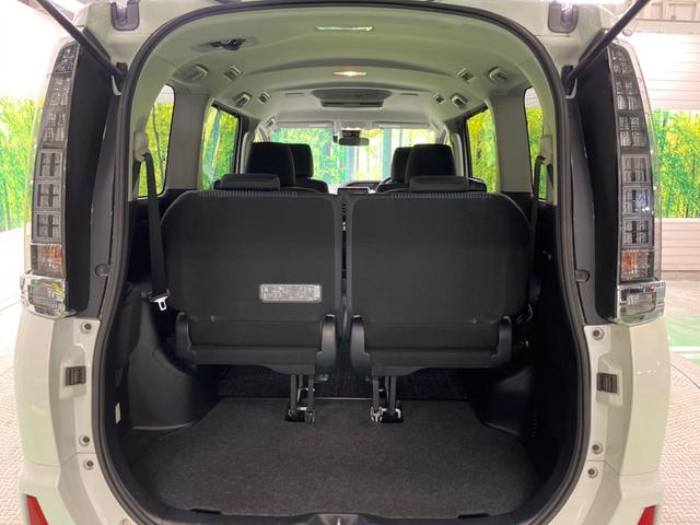 ヴォクシー ＺＳ　煌ＩＩ　禁煙車　純正９型ナビＴＶ　純正１２型後席モニター　両側電動ドア　バックカメラ　セーフティセンス　ＬＥＤヘッド　ＬＥＤフォグ　純正１６インチＡＷ　後席サンシェード　ＥＴＣ　前後個別再生　ＤＶＤ再生（37枚目）