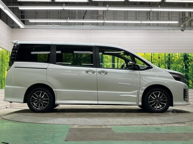 ヴォクシー ＺＳ　煌ＩＩ　禁煙車　純正９型ナビＴＶ　純正１２型後席モニター　両側電動ドア　バックカメラ　セーフティセンス　ＬＥＤヘッド　ＬＥＤフォグ　純正１６インチＡＷ　後席サンシェード　ＥＴＣ　前後個別再生　ＤＶＤ再生（55枚目）