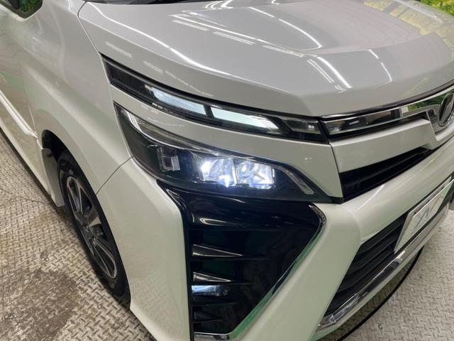 ヴォクシー ＺＳ　禁煙車　ＢＩＧ－Ｘ９型ナビＴＶ　フリップダウンモニター　両側電動ドア　バックカメラ　セーフティセンス　クルーズコントロール　ＬＥＤヘッド　純正１６インチＡＷ　デュアルオートエアコン　ＤＶＤ再生（12枚目）
