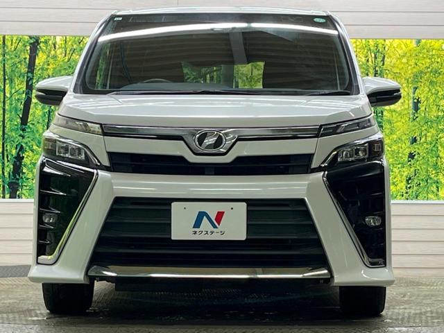 ヴォクシー ＺＳ　禁煙車　ＢＩＧ－Ｘ９型ナビＴＶ　フリップダウンモニター　両側電動ドア　バックカメラ　セーフティセンス　クルーズコントロール　ＬＥＤヘッド　純正１６インチＡＷ　デュアルオートエアコン　ＤＶＤ再生（14枚目）