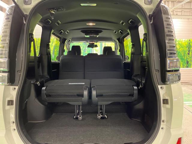 ヴォクシー ＺＳ　禁煙車　ＢＩＧ－Ｘ９型ナビＴＶ　フリップダウンモニター　両側電動ドア　バックカメラ　セーフティセンス　クルーズコントロール　ＬＥＤヘッド　純正１６インチＡＷ　デュアルオートエアコン　ＤＶＤ再生（40枚目）