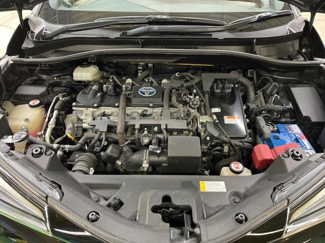 Ｃ－ＨＲ Ｇ　ＬＥＤヘッド　シーケンシャルターンランプ　禁煙車　ナビフルセグ　バックカメラ　セーフティセンス　レーダークルーズ　ブラインドスポットモニタ　クリアランスソナー　純正１８インチＡＷ　半革　シートヒーター（19枚目）