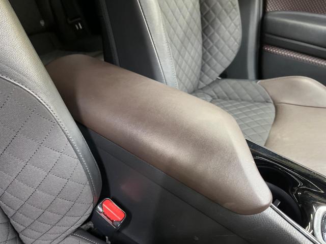 Ｃ－ＨＲ Ｇ　ＬＥＤヘッド　シーケンシャルターンランプ　禁煙車　ナビフルセグ　バックカメラ　セーフティセンス　レーダークルーズ　ブラインドスポットモニタ　クリアランスソナー　純正１８インチＡＷ　半革　シートヒーター（28枚目）