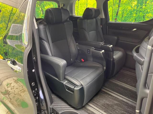 アルファード ２．５Ｓ　Ｃパッケージ　禁煙車　純正９型ディスプレイＴＶ　純正１２型後席モニター　バックカメラ　セーフティセンス　ブラインドスポットモニタ　デジタルインナーミラー　両側電動ドア　電動バックドア　シートベンチレーション（11枚目）