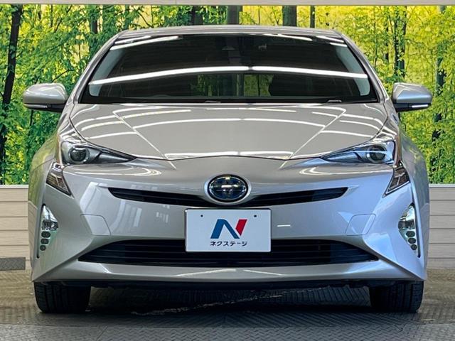 プリウス Ｓツーリングセレクション　禁煙車　純正９型ナビＴＶ　バックカメラ　セーフティセンス　レーダークルーズ　ＬＥＤヘッド　ＬＥＤフォグ　純正１７インチＡＷ　黒合皮レザーシート　シートヒーター　ＥＴＣ　Ｂｌｕｅｔｏｏｔｈ　ＤＶＤ再生（14枚目）