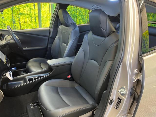 プリウス Ｓツーリングセレクション　禁煙車　純正９型ナビＴＶ　バックカメラ　セーフティセンス　レーダークルーズ　ＬＥＤヘッド　ＬＥＤフォグ　純正１７インチＡＷ　黒合皮レザーシート　シートヒーター　ＥＴＣ　Ｂｌｕｅｔｏｏｔｈ　ＤＶＤ再生（30枚目）