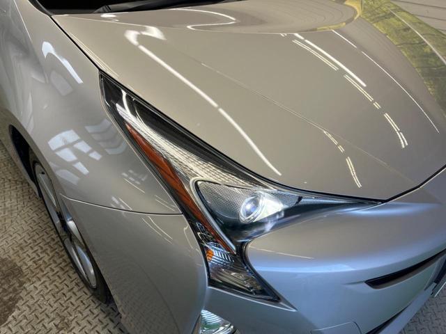 プリウス Ｓツーリングセレクション　禁煙車　純正９型ナビＴＶ　バックカメラ　セーフティセンス　レーダークルーズ　ＬＥＤヘッド　ＬＥＤフォグ　純正１７インチＡＷ　黒合皮レザーシート　シートヒーター　ＥＴＣ　Ｂｌｕｅｔｏｏｔｈ　ＤＶＤ再生（53枚目）