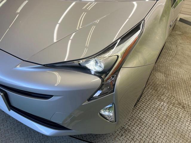 プリウス Ｓツーリングセレクション　禁煙車　純正９型ナビＴＶ　バックカメラ　セーフティセンス　レーダークルーズ　ＬＥＤヘッド　ＬＥＤフォグ　純正１７インチＡＷ　黒合皮レザーシート　シートヒーター　ＥＴＣ　Ｂｌｕｅｔｏｏｔｈ　ＤＶＤ再生（54枚目）