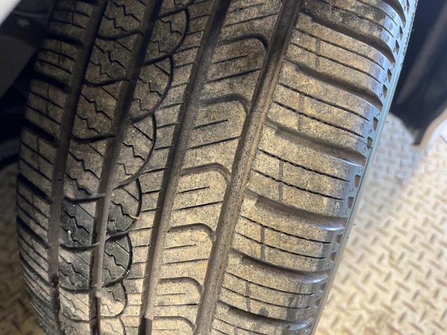 プリウス Ｓツーリングセレクション　禁煙車　純正９型ナビＴＶ　バックカメラ　セーフティセンス　レーダークルーズ　ＬＥＤヘッド　ＬＥＤフォグ　純正１７インチＡＷ　黒合皮レザーシート　シートヒーター　ＥＴＣ　Ｂｌｕｅｔｏｏｔｈ　ＤＶＤ再生（58枚目）