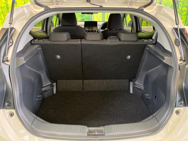 アクア Ｚ　禁煙車　純正１０．５型ディスプレイＴＶ　バックカメラ　セーフティセンス　レーダークルーズ　ＬＥＤヘッド　純正１５インチＡＷ　パーキングサポートブレーキ　ＥＴＣ　ＡｐｐｌｅＣａｒＰｌａｙ　１００Ｖ電源（11枚目）