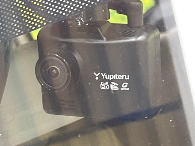 アルトラパン Ｓ　禁煙車　純正ナビフルセグ　全方位カメラ　セーフティサポート　ＨＩＤヘッド　ＥＴＣ　Ｂｌｕｅｔｏｏｔｈ　シートヒーター　オートライト　ハイビームアシスト　リアパーキングセンサ　革巻ステアリング（6枚目）