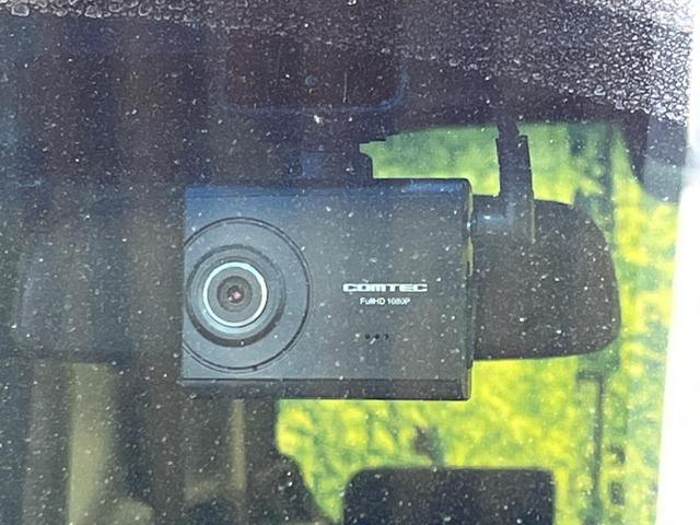 Ｎ－ＢＯＸカスタム Ｇ　ＳＳブラックスタイルパッケージ　禁煙車　衝突軽減　両側電動スライドドア　純正ナビ　フルセグ　バックカメラ　シートヒーター　ドライブレコーダー　ＥＴＣ　ＨＩＤヘッド　オートライト　オートエアコン　ロールサンシェード（7枚目）