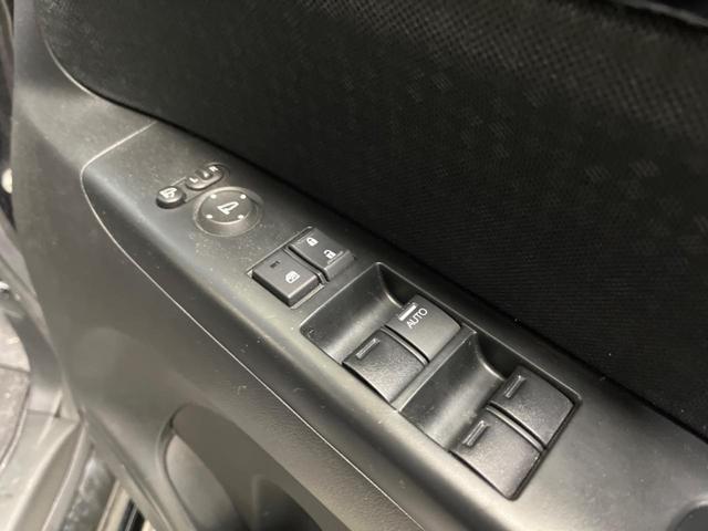 Ｎ－ＢＯＸカスタム Ｇ　ＳＳブラックスタイルパッケージ　禁煙車　衝突軽減　両側電動スライドドア　純正ナビ　フルセグ　バックカメラ　シートヒーター　ドライブレコーダー　ＥＴＣ　ＨＩＤヘッド　オートライト　オートエアコン　ロールサンシェード（54枚目）