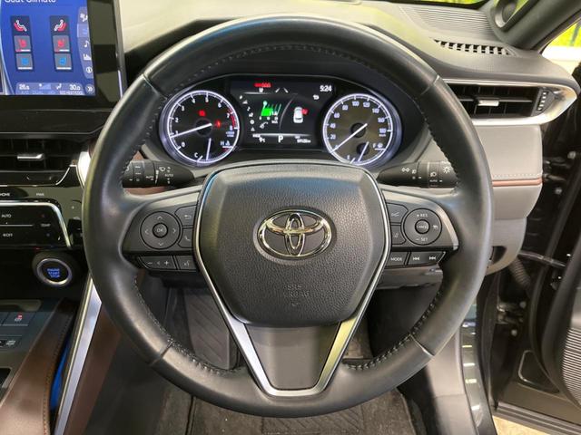 ハリアー Ｚ　レザーパッケージ　調光パノラマルーフ　禁煙車　メーカー１２．３型ナビＴＶ　ＪＢＬサウンド　パノラミックビューモニタ　ブラウン内装　セーフティセンス　デジタルインナーミラー　電動バックドア　シートベンチレーション（6枚目）