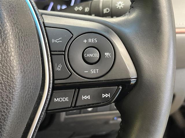 ハリアー Ｚ　レザーパッケージ　調光パノラマルーフ　禁煙車　メーカー１２．３型ナビＴＶ　ＪＢＬサウンド　パノラミックビューモニタ　ブラウン内装　セーフティセンス　デジタルインナーミラー　電動バックドア　シートベンチレーション（25枚目）