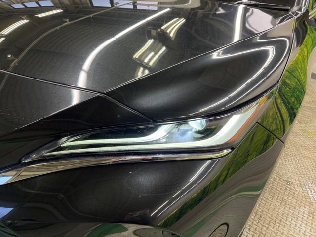 ハリアー Ｚ　レザーパッケージ　調光パノラマルーフ　禁煙車　メーカー１２．３型ナビＴＶ　ＪＢＬサウンド　パノラミックビューモニタ　ブラウン内装　セーフティセンス　デジタルインナーミラー　電動バックドア　シートベンチレーション（63枚目）