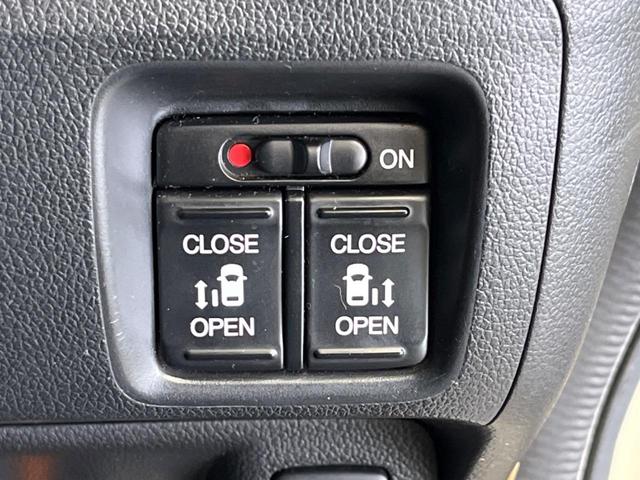 N-BOX G ターボSSパッケージ 禁煙車 8型ナビフルセグ 両側電動ドア バックカメラ HIDヘッド 純正14インチAW 黒内装 ETC Bluetooth スマートキー オートライト オートエアコン 革巻ステアリング パドルシフト(5枚目)