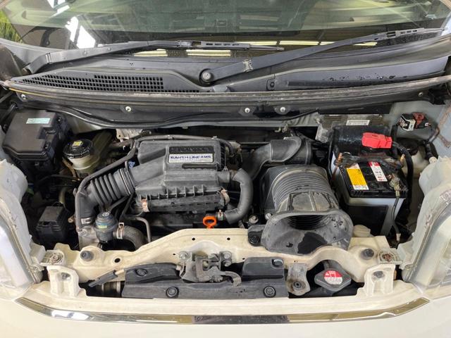 N-BOX G ターボSSパッケージ 禁煙車 8型ナビフルセグ 両側電動ドア バックカメラ HIDヘッド 純正14インチAW 黒内装 ETC Bluetooth スマートキー オートライト オートエアコン 革巻ステアリング パドルシフト(19枚目)