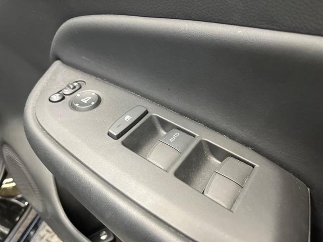 フィット ｅ：ＨＥＶホーム　禁煙車　純正９型ナビＴＶ　バックカメラ　ホンダセンシング　ＬＥＤヘッド　純正ＯＰ１６インチＡＷ　アダプティブクルーズ　パーキングセンサ　半革シート　ＥＴＣ　Ｂｌｕｅｔｏｏｔｈ　革巻ステアリング（45枚目）