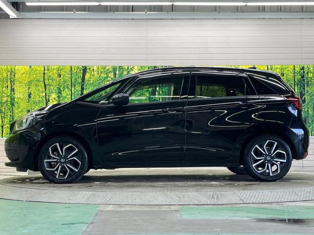フィット ｅ：ＨＥＶホーム　禁煙車　純正９型ナビＴＶ　バックカメラ　ホンダセンシング　ＬＥＤヘッド　純正ＯＰ１６インチＡＷ　アダプティブクルーズ　パーキングセンサ　半革シート　ＥＴＣ　Ｂｌｕｅｔｏｏｔｈ　革巻ステアリング（48枚目）