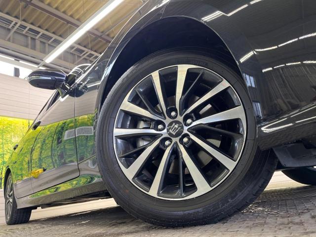 �y�����P�V�C���`�A���~�z�C�[���z�O�ςɃ}�b�`���������A���~�z�C�[���𑕒����Ă���܂��B�e��ЊO�A���~�z�C�[����A�X�^�b�h���X�^�C�����戵�����Ă���܂��B���񂲑��k����������