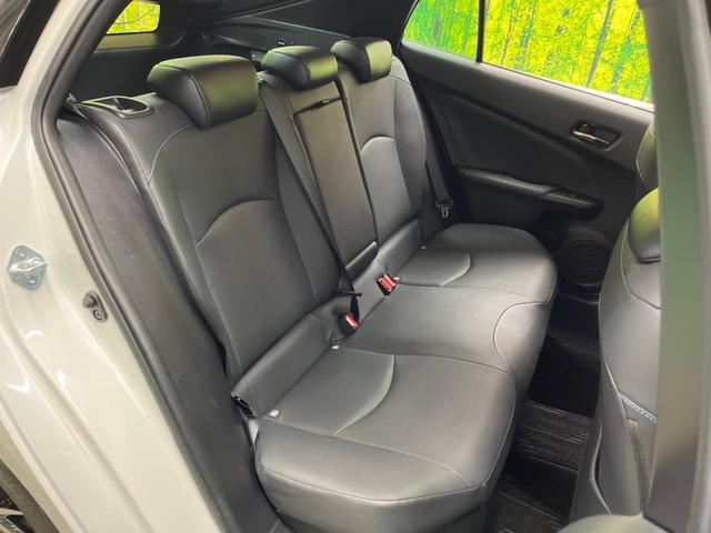 プリウス Ａツーリングセレクション　モデリスタエアロ　純正９型ナビＴＶ　パノラミックビューモニタ　セーフティセンス　ブラインドスポットモニタ　インテリジェントクリアランスソナー　モデリスタ１７インチＡＷ　パワーシート　シートヒーター（10枚目）