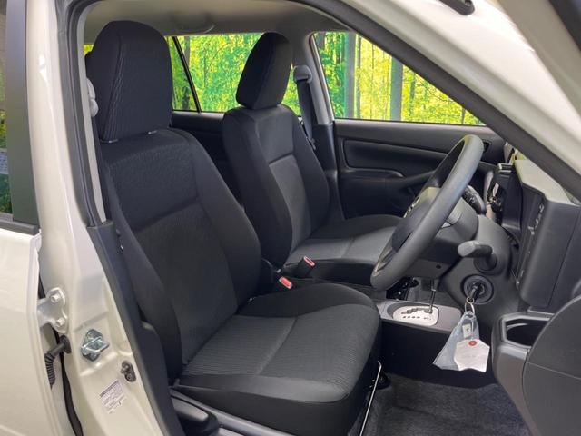 プロボックス ハイブリッドＦ　登録済未使用車　セーフティセンス　レーダークルーズ　レーントレースアシスト　パーキングサポートブレーキ　オートエアコン　キーレス　ＡＣ１００Ｖ電源　オートライト　オートマチックハイビーム（9枚目）